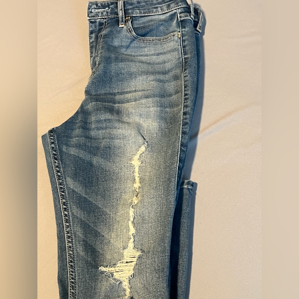 Hollister Ultra High Rise Distressed Jeans